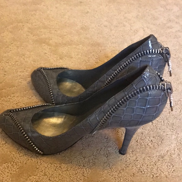 Betsey Johnson Heels. - Picture 3 of 6